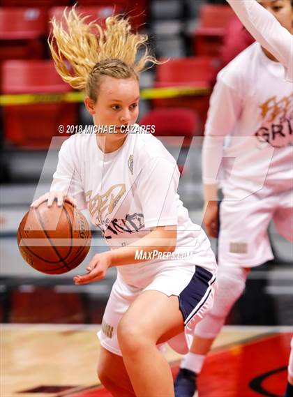 Thumbnail 2 in Bonita Vista vs. Mater Dei Catholic (CIF SDS D1 Final) photogallery.