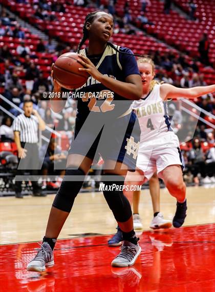 Thumbnail 3 in Bonita Vista vs. Mater Dei Catholic (CIF SDS D1 Final) photogallery.