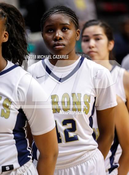 Thumbnail 2 in Bonita Vista vs. Mater Dei Catholic (CIF SDS D1 Final) photogallery.