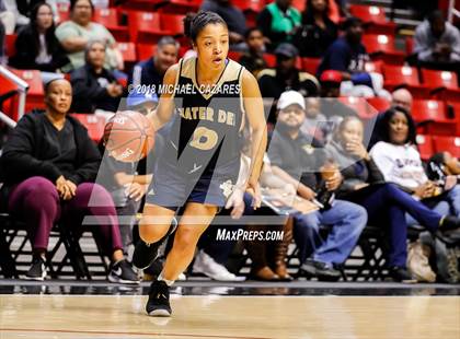 Thumbnail 3 in Bonita Vista vs. Mater Dei Catholic (CIF SDS D1 Final) photogallery.