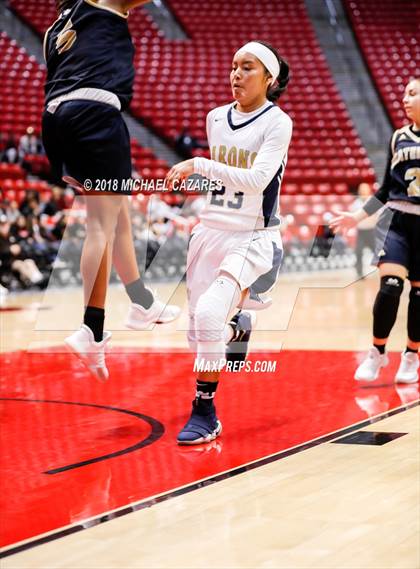 Thumbnail 1 in Bonita Vista vs. Mater Dei Catholic (CIF SDS D1 Final) photogallery.