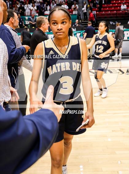 Thumbnail 2 in Bonita Vista vs. Mater Dei Catholic (CIF SDS D1 Final) photogallery.