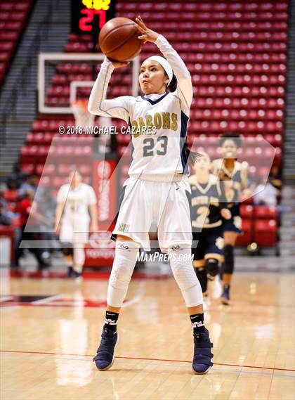Thumbnail 2 in Bonita Vista vs. Mater Dei Catholic (CIF SDS D1 Final) photogallery.
