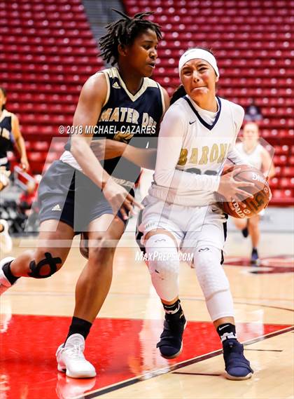 Thumbnail 1 in Bonita Vista vs. Mater Dei Catholic (CIF SDS D1 Final) photogallery.