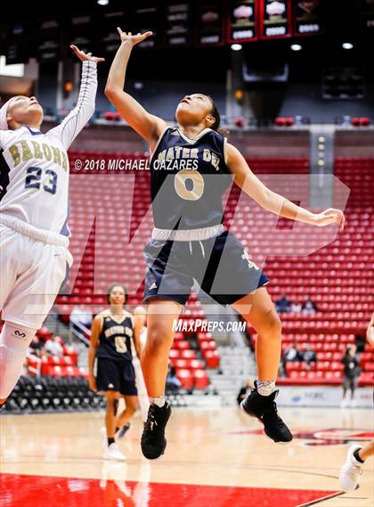 Thumbnail 3 in Bonita Vista vs. Mater Dei Catholic (CIF SDS D1 Final) photogallery.