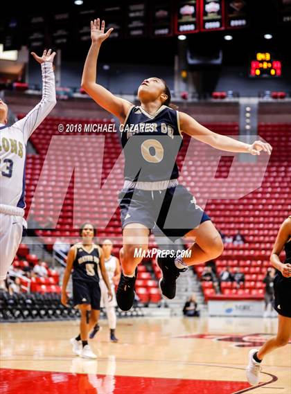 Thumbnail 2 in Bonita Vista vs. Mater Dei Catholic (CIF SDS D1 Final) photogallery.
