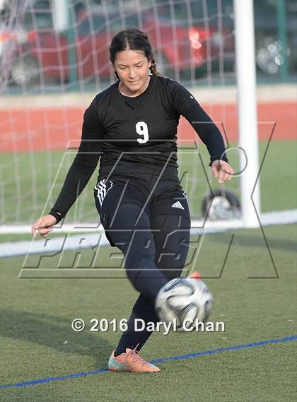 Thumbnail 2 in Gabrielino @ Arroyo photogallery.