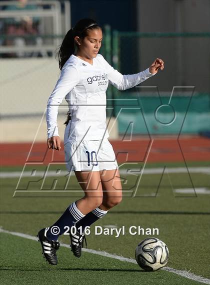 Thumbnail 2 in Gabrielino @ Arroyo photogallery.