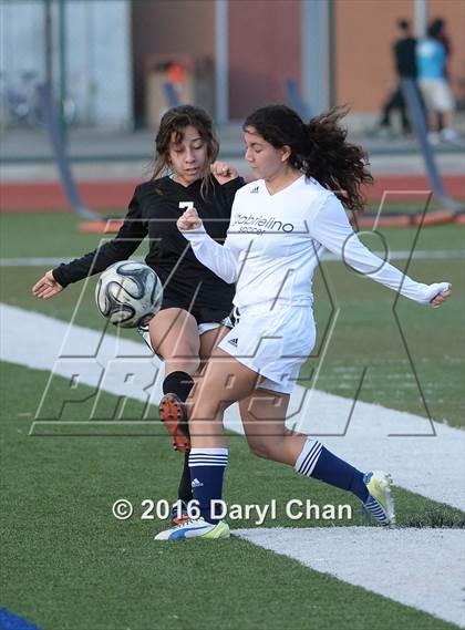 Thumbnail 2 in Gabrielino @ Arroyo photogallery.
