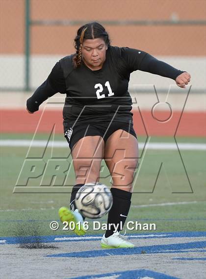 Thumbnail 1 in Gabrielino @ Arroyo photogallery.
