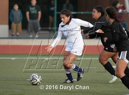 Thumbnail 2 in Gabrielino @ Arroyo photogallery.