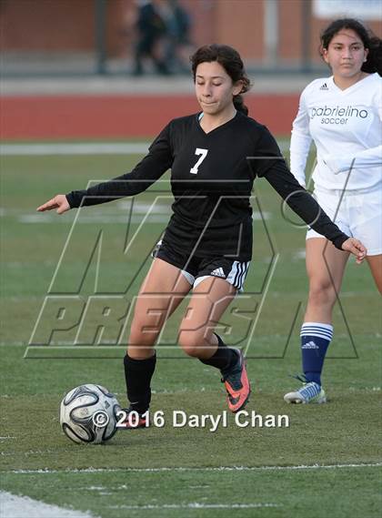 Thumbnail 1 in Gabrielino @ Arroyo photogallery.