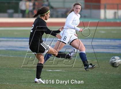Thumbnail 2 in Gabrielino @ Arroyo photogallery.