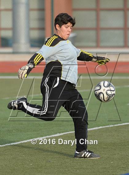 Thumbnail 1 in Gabrielino @ Arroyo photogallery.