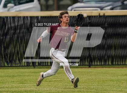 Thumbnail 2 in Greencastle vs. Brebeuf Jesuit Preparatory (IHSAA 3A Sectional First Round) photogallery.
