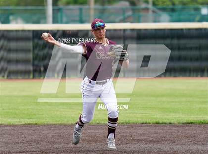 Thumbnail 2 in Greencastle vs. Brebeuf Jesuit Preparatory (IHSAA 3A Sectional First Round) photogallery.
