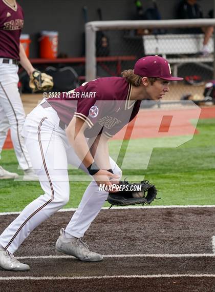 Thumbnail 2 in Greencastle vs. Brebeuf Jesuit Preparatory (IHSAA 3A Sectional First Round) photogallery.