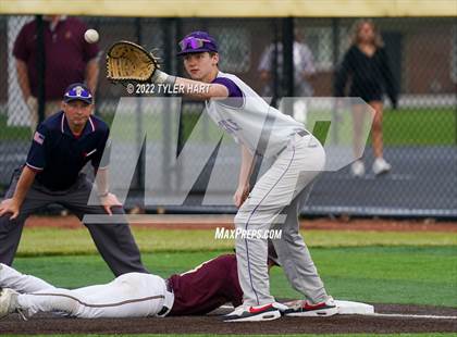 Thumbnail 1 in Greencastle vs. Brebeuf Jesuit Preparatory (IHSAA 3A Sectional First Round) photogallery.