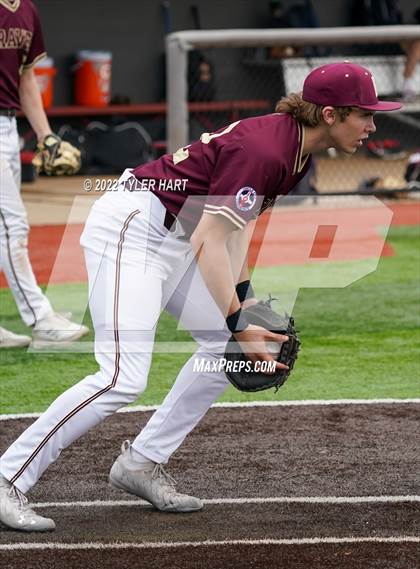 Thumbnail 3 in Greencastle vs. Brebeuf Jesuit Preparatory (IHSAA 3A Sectional First Round) photogallery.