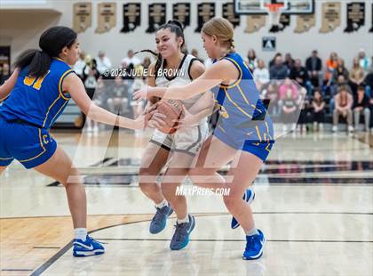 Thumbnail 3 in Carmel vs. Noblesville (IHSAA 4A Sectional 8 First Round) photogallery.