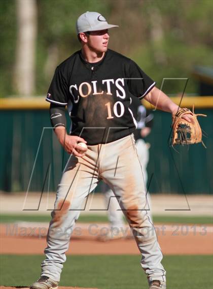 Thumbnail 3 in Haysville Campus vs. Derby (KSHSAA 6A Regional Playoff) photogallery.