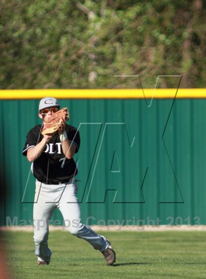 Thumbnail 2 in Haysville Campus vs. Derby (KSHSAA 6A Regional Playoff) photogallery.