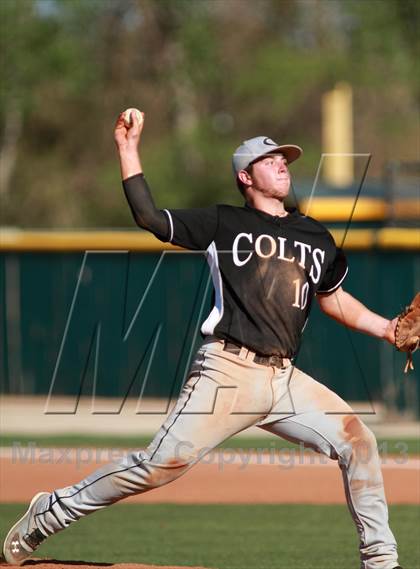 Thumbnail 3 in Haysville Campus vs. Derby (KSHSAA 6A Regional Playoff) photogallery.
