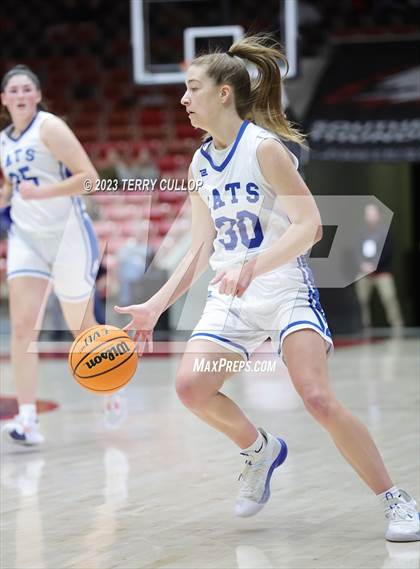 Thumbnail 1 in Morgan vs. Richfield (UHSAA 3A Semifinal) photogallery.