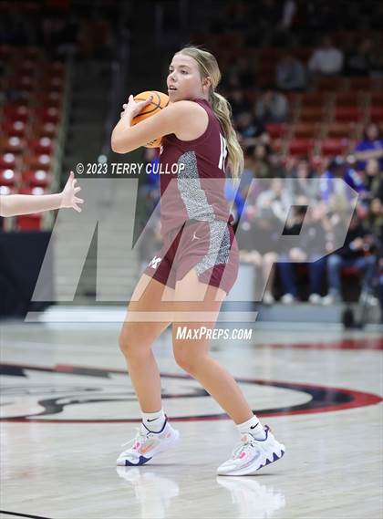 Thumbnail 3 in Morgan vs. Richfield (UHSAA 3A Semifinal) photogallery.