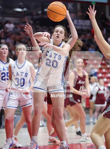 Thumbnail 1 in Morgan vs. Richfield (UHSAA 3A Semifinal) photogallery.