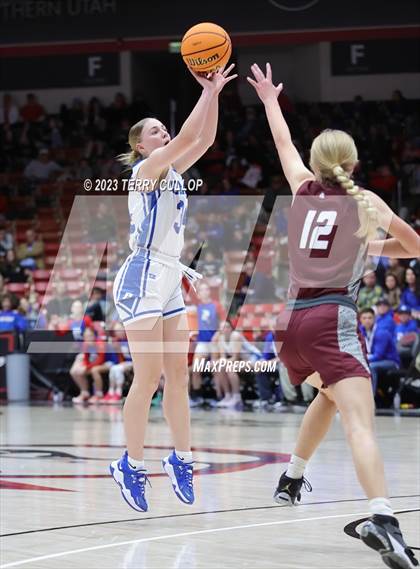 Thumbnail 3 in Morgan vs. Richfield (UHSAA 3A Semifinal) photogallery.