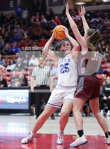 Thumbnail 1 in Morgan vs. Richfield (UHSAA 3A Semifinal) photogallery.