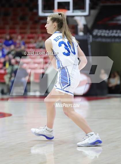 Thumbnail 1 in Morgan vs. Richfield (UHSAA 3A Semifinal) photogallery.