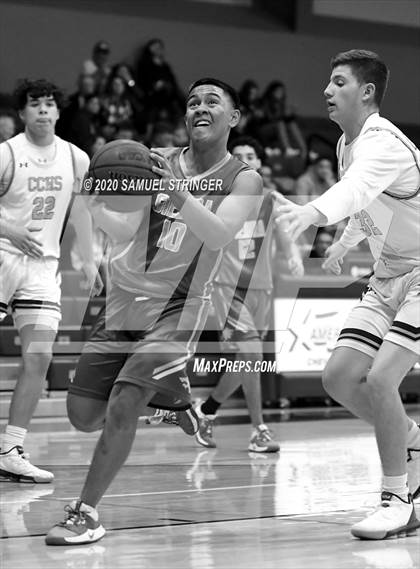 Thumbnail 2 in Central Catholic @ Sierra photogallery.