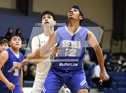 Thumbnail 2 in Central Catholic @ Sierra photogallery.