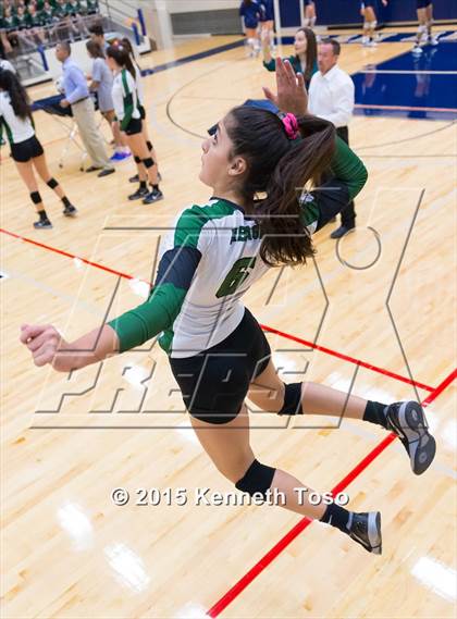 Thumbnail 2 in O'Connor vs Reagan (UIL 6A Regional Quarterfinal) photogallery.