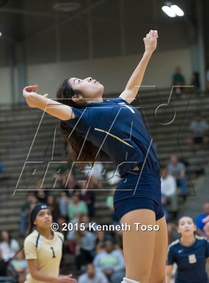 Thumbnail 2 in O'Connor vs Reagan (UIL 6A Regional Quarterfinal) photogallery.