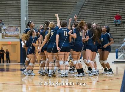 Thumbnail 1 in O'Connor vs Reagan (UIL 6A Regional Quarterfinal) photogallery.