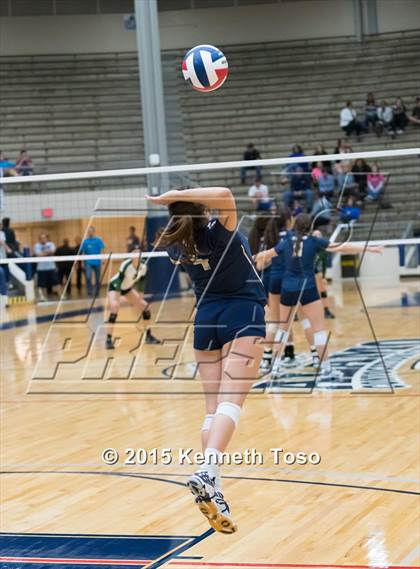 Thumbnail 1 in O'Connor vs Reagan (UIL 6A Regional Quarterfinal) photogallery.