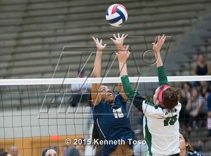 Thumbnail 3 in O'Connor vs Reagan (UIL 6A Regional Quarterfinal) photogallery.