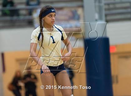 Thumbnail 2 in O'Connor vs Reagan (UIL 6A Regional Quarterfinal) photogallery.