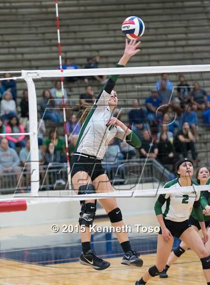 Thumbnail 1 in O'Connor vs Reagan (UIL 6A Regional Quarterfinal) photogallery.