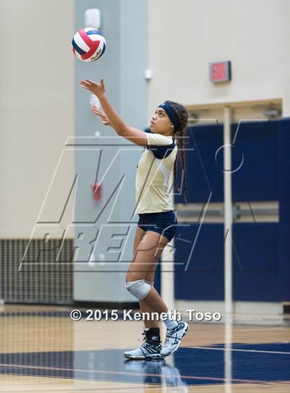Thumbnail 2 in O'Connor vs Reagan (UIL 6A Regional Quarterfinal) photogallery.