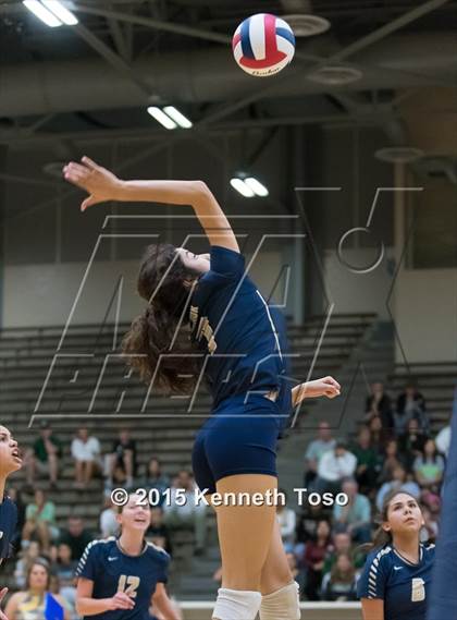 Thumbnail 1 in O'Connor vs Reagan (UIL 6A Regional Quarterfinal) photogallery.
