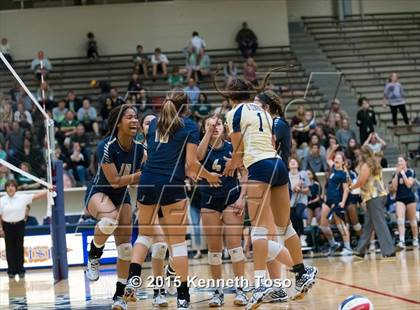 Thumbnail 1 in O'Connor vs Reagan (UIL 6A Regional Quarterfinal) photogallery.