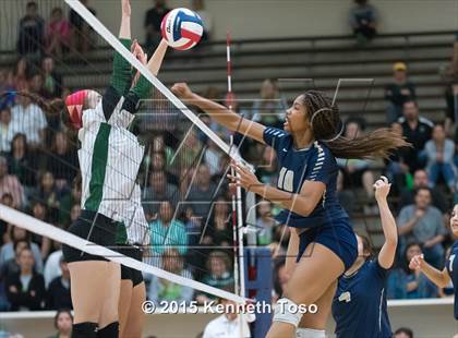 Thumbnail 1 in O'Connor vs Reagan (UIL 6A Regional Quarterfinal) photogallery.