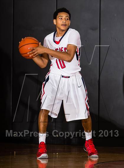 Thumbnail 2 in Atascocita vs. Judson (McDonald's Texas Invitational) photogallery.