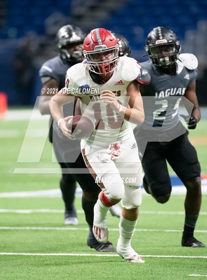 Thumbnail 3 in LBJ Austin vs Fredericksburg (UIL 4A D1 Quarterfinals) photogallery.