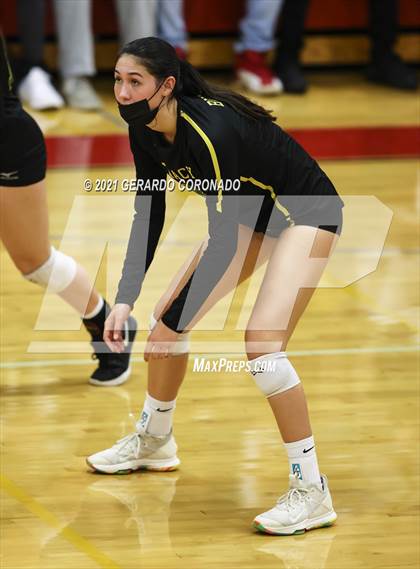 Thumbnail 2 in Tracy vs. Granite Bay (CIF SJS D2 Final) photogallery.