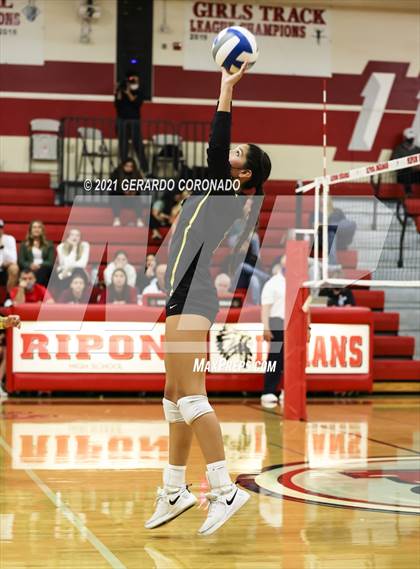 Thumbnail 3 in Tracy vs. Granite Bay (CIF SJS D2 Final) photogallery.